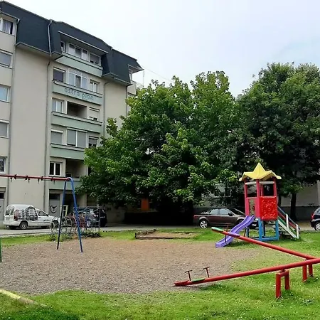 Appartamento Charming With Balcony Brčko